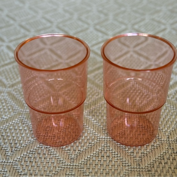 🍋 Kate Spade NY - Acrylic Lemon Pitcher & Set of 2 Cups 🍋 - Picture 9 of 12